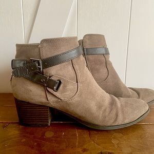 Unisa Taupe Ankle Booties - Size 9